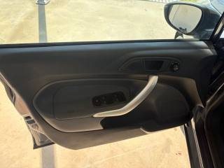 FORD Fiesta usata, con Bluetooth
