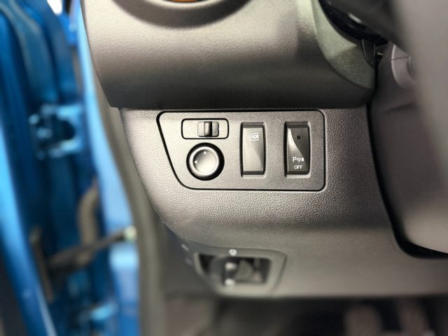 DACIA Spring usata, con Sensore di luce