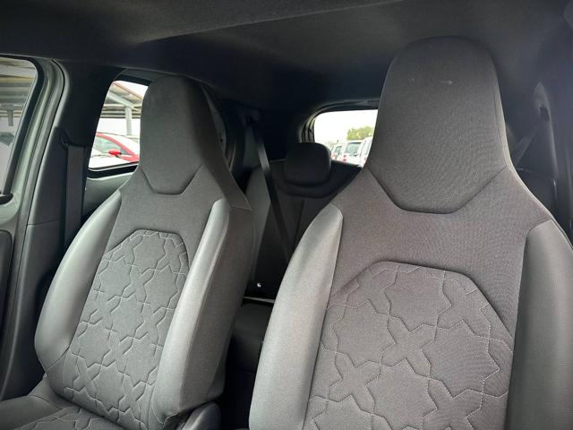 TOYOTA Aygo X usata, con Isofix