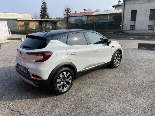 RENAULT Captur usata, con Autoradio
