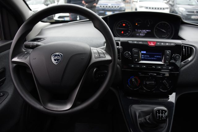 LANCIA Ypsilon usata, con ESP