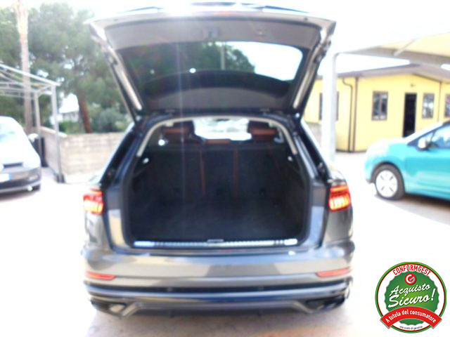 AUDI Q8 usata, con Autoradio digitale