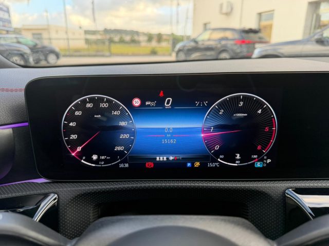 MERCEDES-BENZ CLA 200 usata, con Vetri oscurati