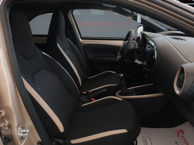 TOYOTA Aygo X usata 18