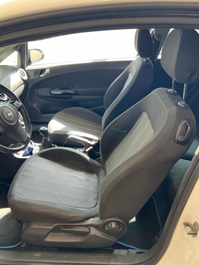 OPEL Corsa usata, con Controllo trazione