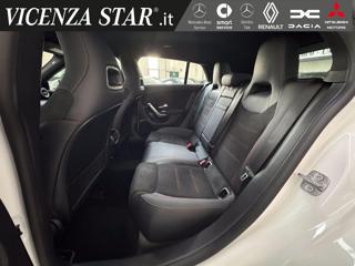 MERCEDES-BENZ CLA 200 usata, con Controllo automatico clima