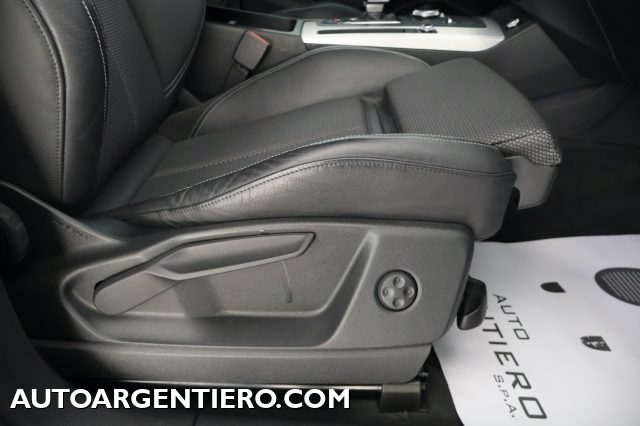 AUDI Q5 usata, con Sensori di parcheggio posteriori