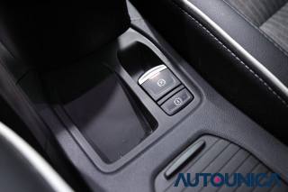 RENAULT Clio usata, con Specchietti laterali elettrici