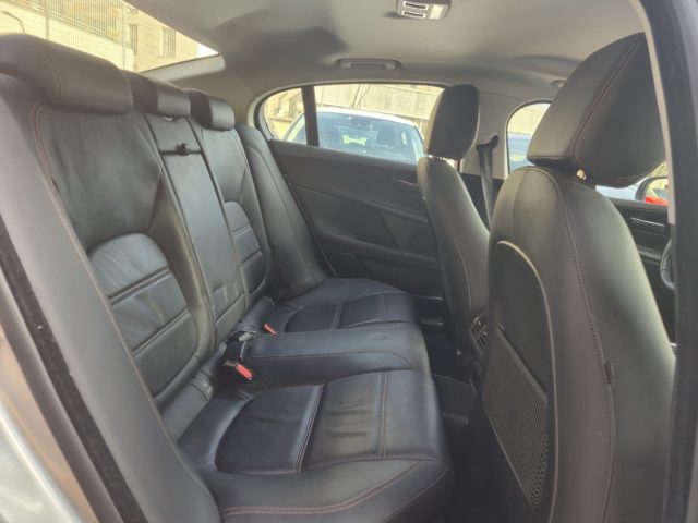 JAGUAR XE usata, con Cruise Control