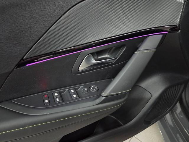 PEUGEOT 208 usata, con Sedili riscaldati