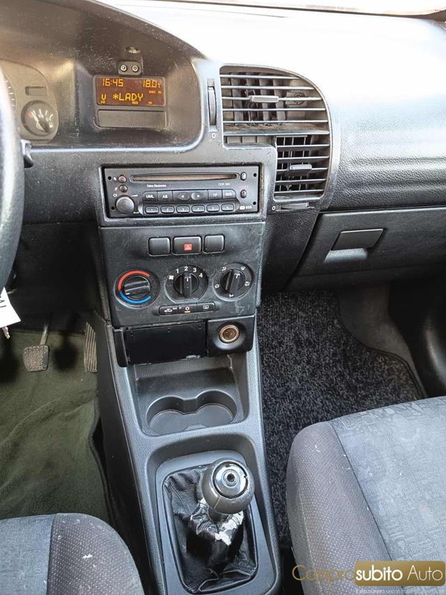 OPEL Zafira usata 16