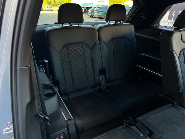AUDI Q7 usata, con USB