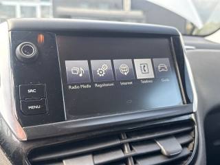 PEUGEOT 208 usata, con Specchietti laterali elettrici