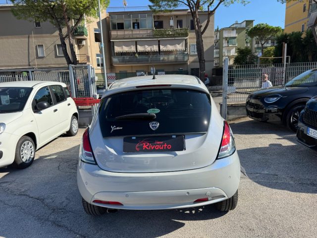 LANCIA Ypsilon usata, con Autoradio