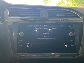 VOLKSWAGEN Tiguan usata, con Fari LED