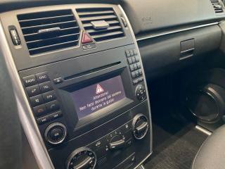 MERCEDES-BENZ B 180 usata, con Controllo automatico clima