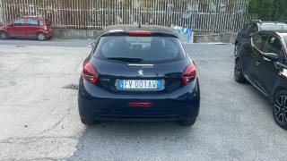 PEUGEOT 208 usata, con Autoradio