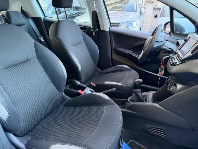 PEUGEOT 208 usata, con ESP