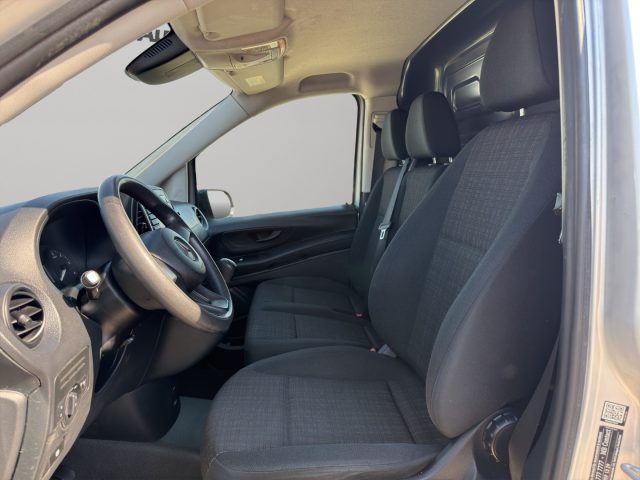 MERCEDES-BENZ Vito usata, con Sensore di luce