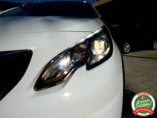 PEUGEOT 2008 usata, con Sensore di pioggia