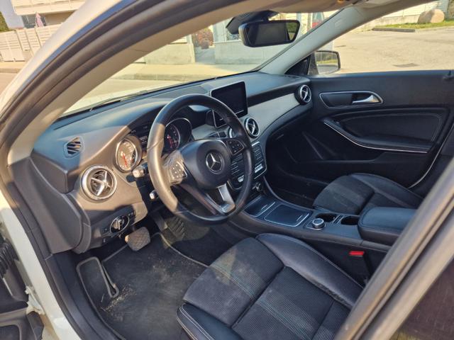 MERCEDES-BENZ CLA 200 usata, con Chiusura centralizzata
