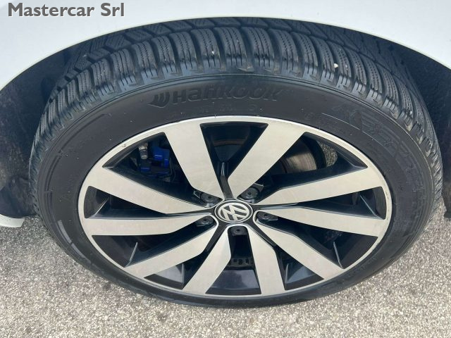 VOLKSWAGEN Passat usata, con Bracciolo