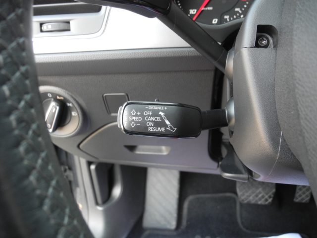 SEAT Leon usata, con Apple CarPlay