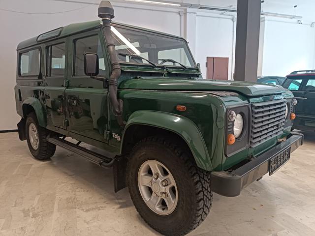 LAND ROVER Defender usata 9