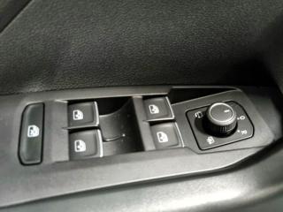 VOLKSWAGEN T-Cross usata, con Airbag posteriore