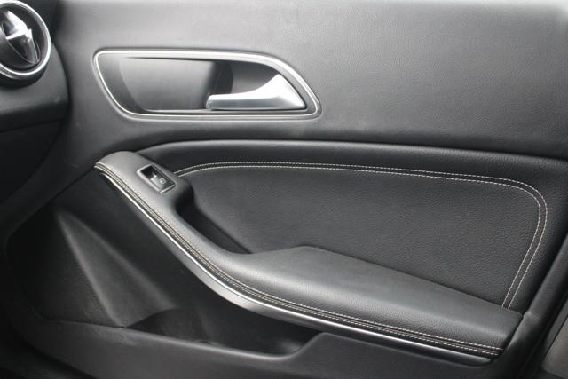 MERCEDES-BENZ CLA 200 usata, con Climatizzatore