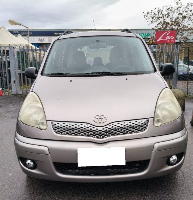 TOYOTA Yaris usata, con Airbag