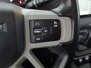 LAND ROVER Defender usata, con Bluetooth