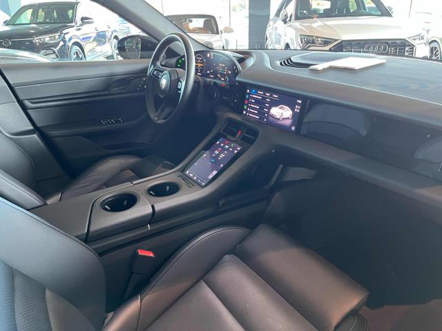 PORSCHE Taycan usata, con Fari LED