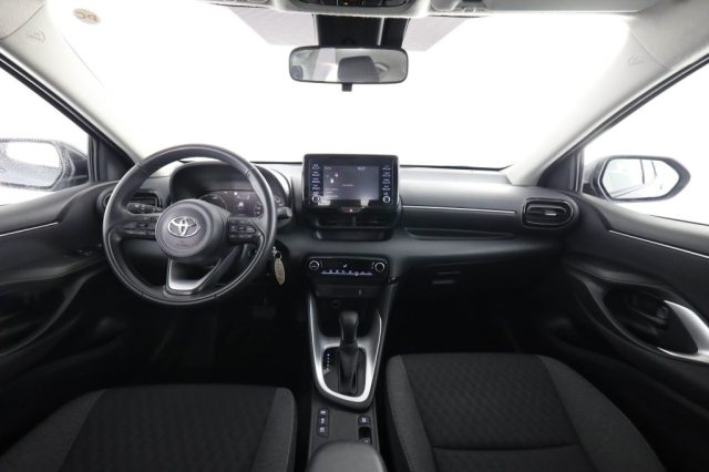 TOYOTA Yaris usata 9