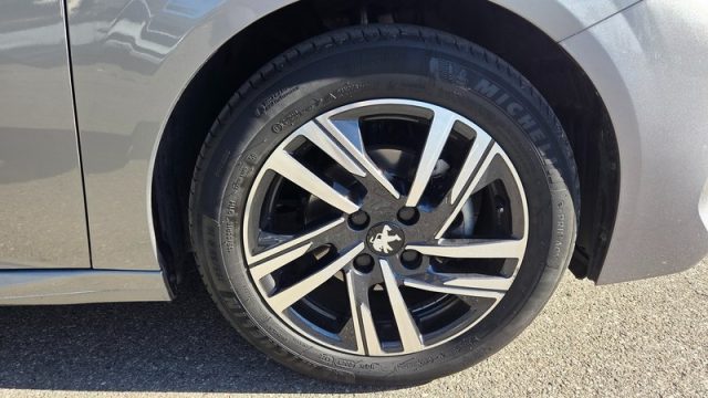 PEUGEOT 208 usata, con Autoradio