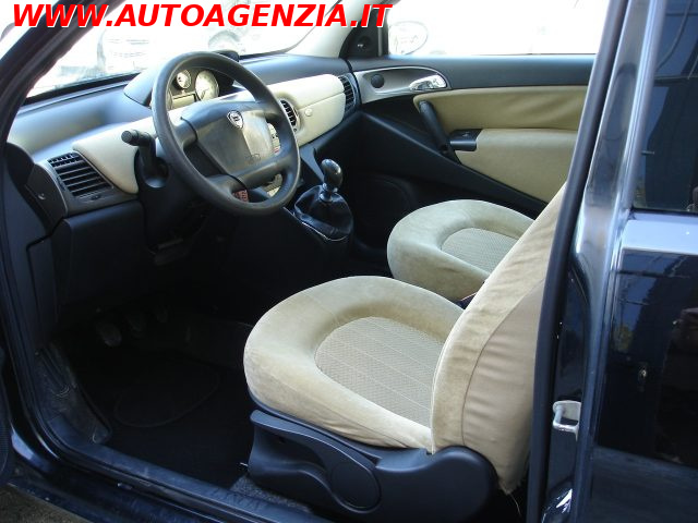 LANCIA Ypsilon usata 8