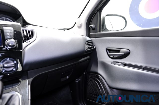 LANCIA Ypsilon usata 27