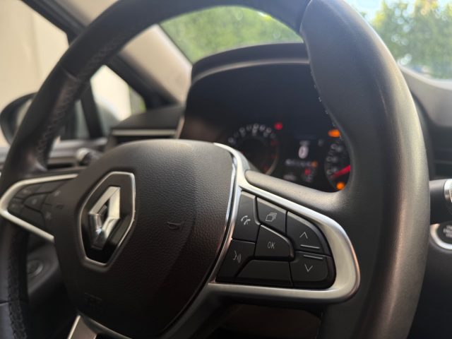 RENAULT Clio usata, con Touch screen