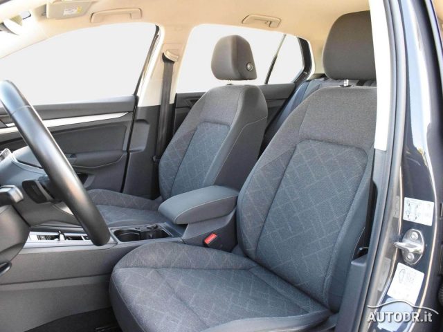 VOLKSWAGEN Golf usata, con Leve al volante