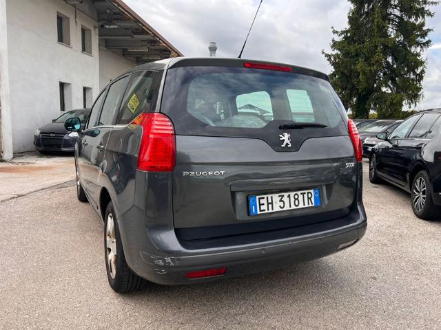 PEUGEOT 5008 usata, con Boardcomputer