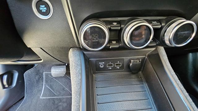 RENAULT ZOE usata, con Park Distance Control