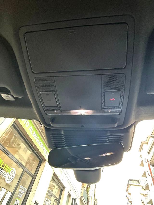LAND ROVER Range Rover Evoque usata, con Volante in pelle