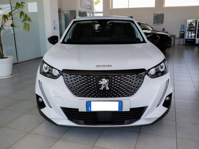 PEUGEOT 2008 usata, con Airbag