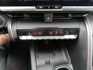 TOYOTA C-HR usata 21