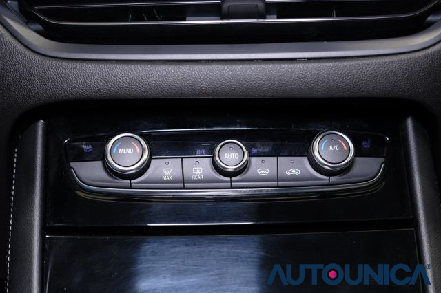 OPEL Grandland usata, con Autoradio digitale