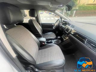 VOLKSWAGEN Touran usata, con Climatizzatore automatico, 3 zone