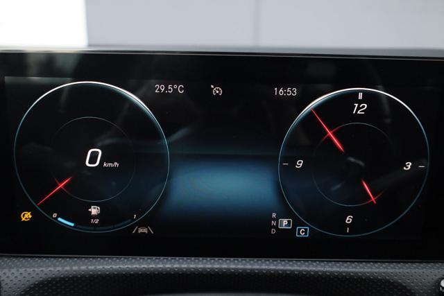 MERCEDES-BENZ CLA 220 usata, con Hill holder