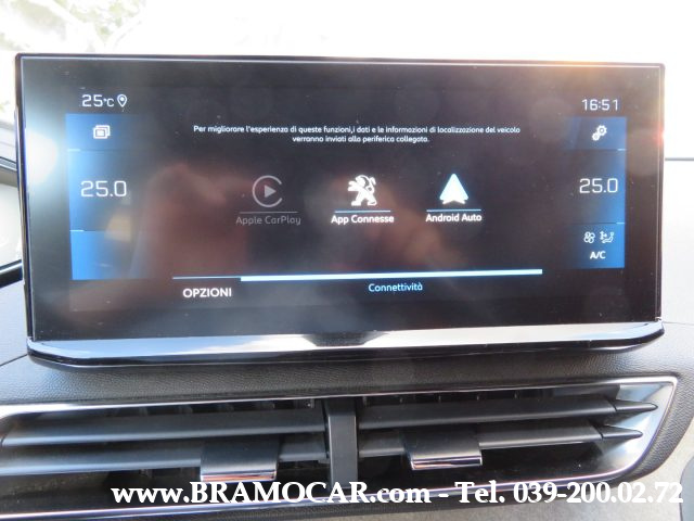PEUGEOT 3008 usata, con Volante in pelle