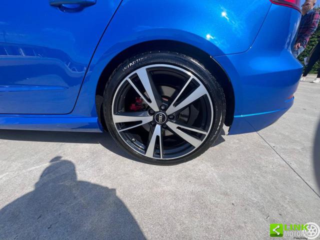 AUDI RS usata, con Autoradio