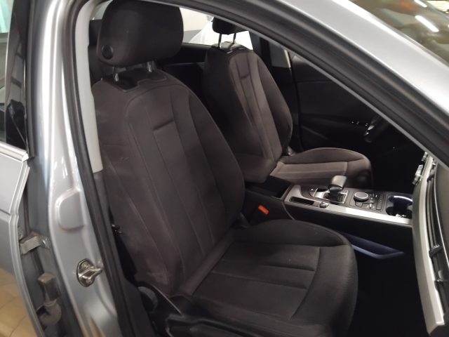 AUDI A4 usata, con Fari LED